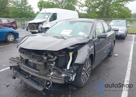 2019 Subaru Legacy 2.5I Premium из США, поврежденный, VIN 4S3BNAF66K3030617